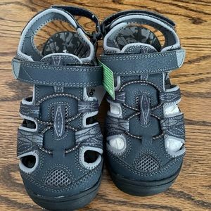 NWT boy sandals